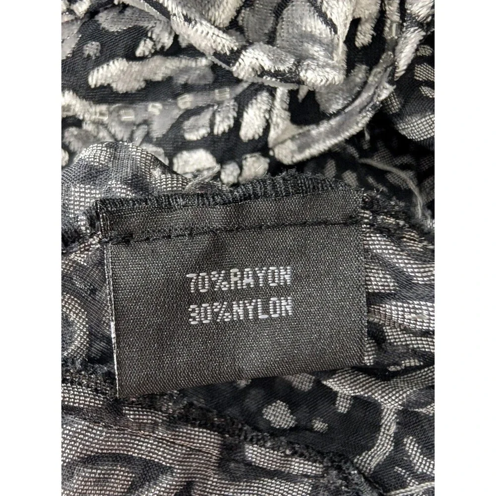 Burnout Velvet Paisley Beaded Kimono Duster - Picture 10 of 10